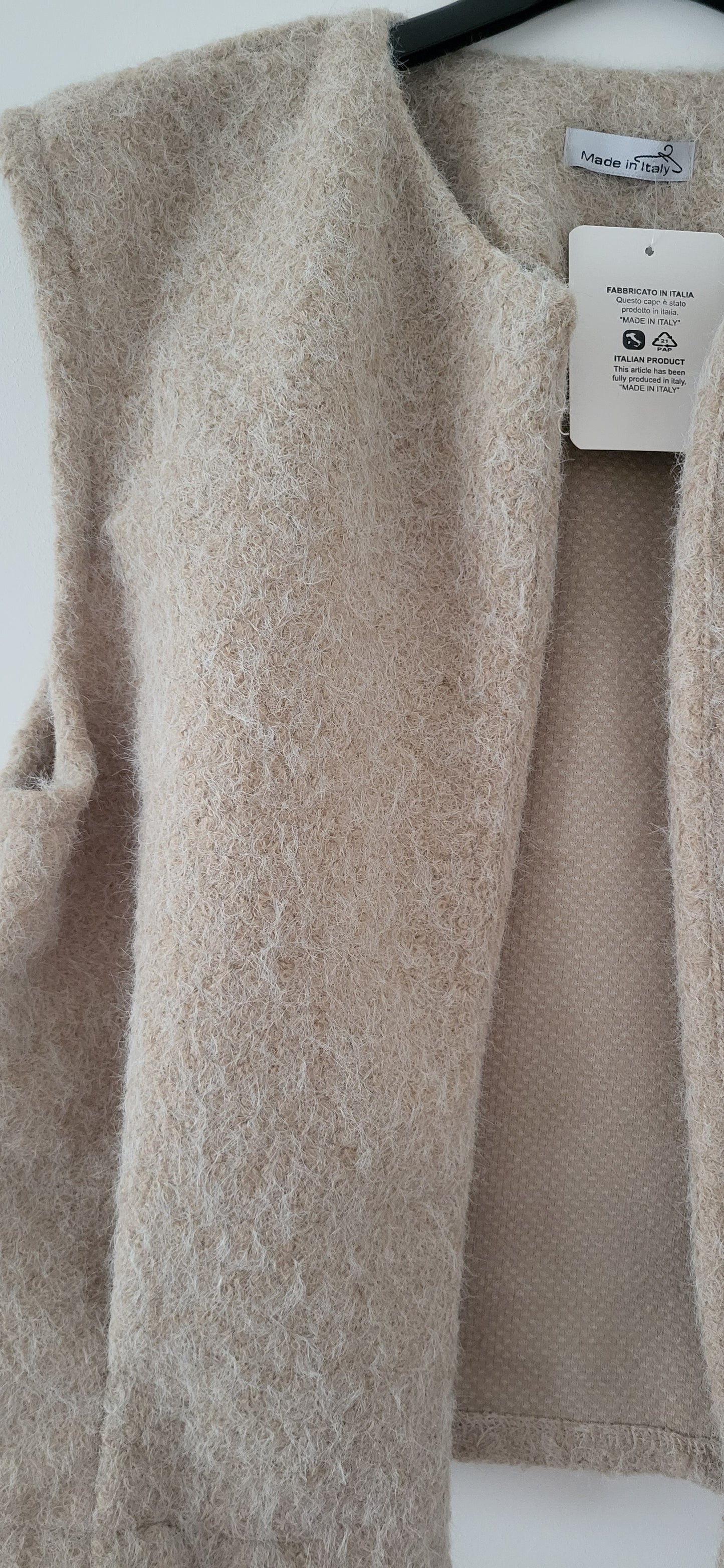 VESTE SANS MANCHE AVEC 2 POCHES