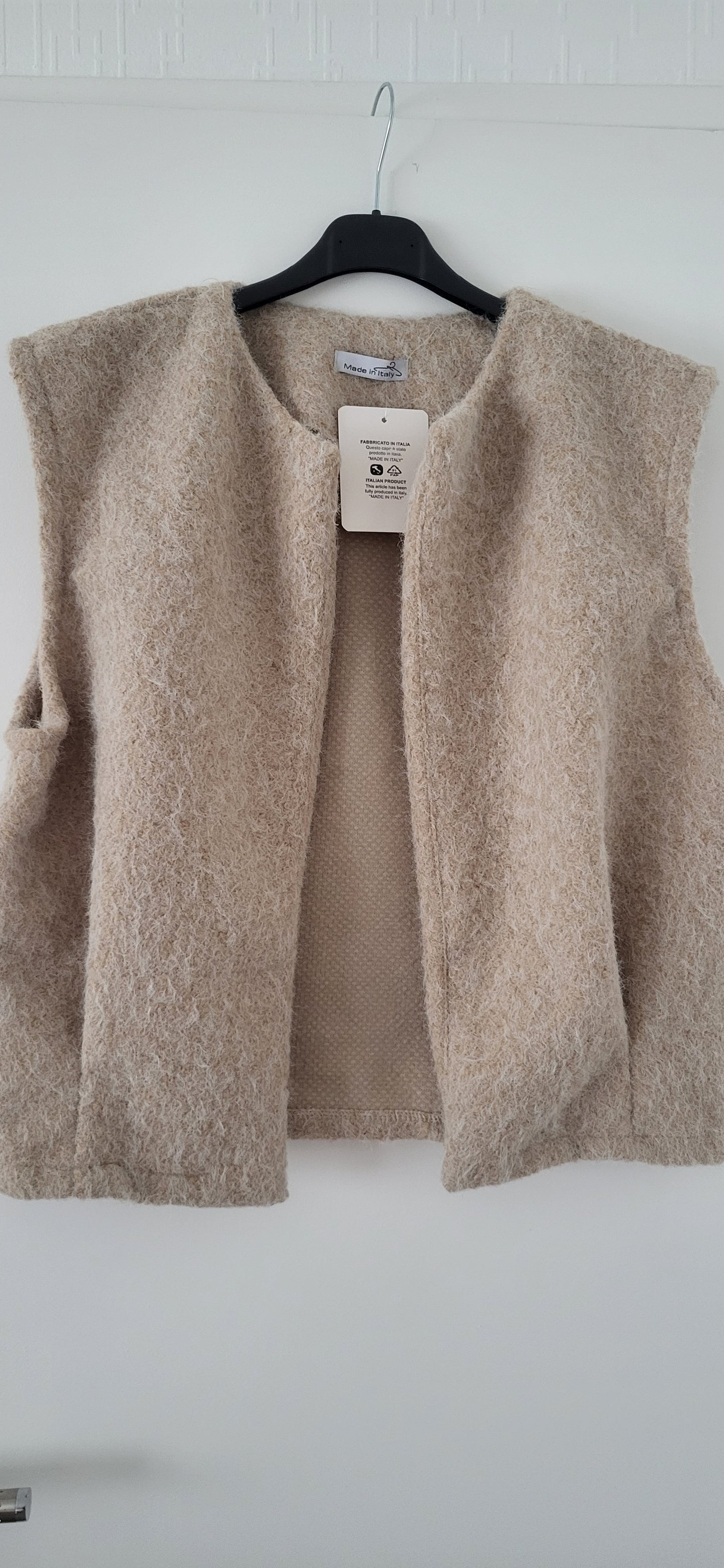 VESTE SANS MANCHE AVEC 2 POCHES